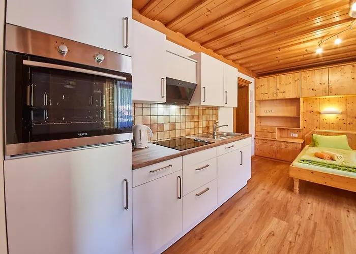 Taxach Apartman *