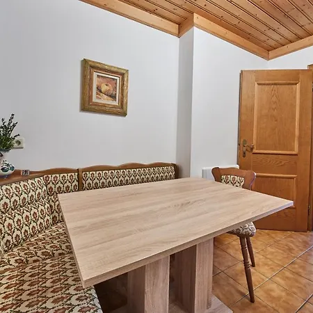 Taxach Σάαλμπαχ-Χίντεργκλεμ